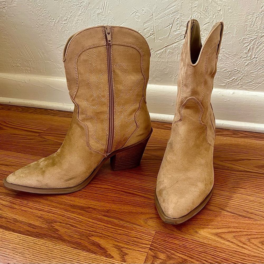 Tan Cowgirl Boots